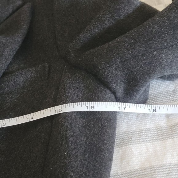 EUC S. Lriahh wool blend coat - Picture 14 of 16